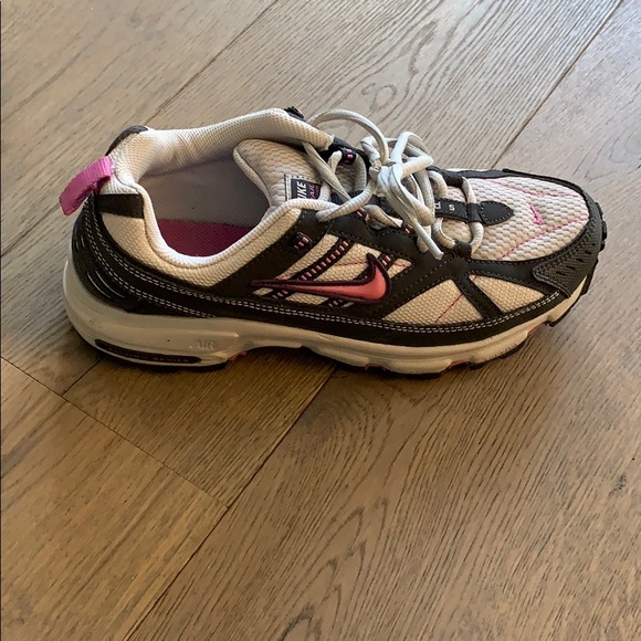 Nike Trail Running Shoes - Picture 6 of 6